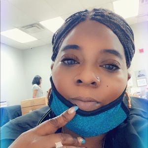 Meet your Posher, Irissa